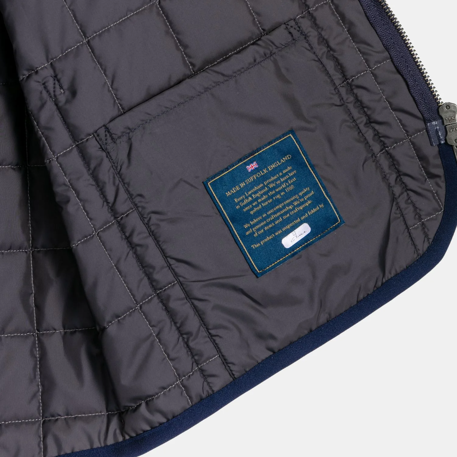 Double Pocket Zipped Thornham - Image 6